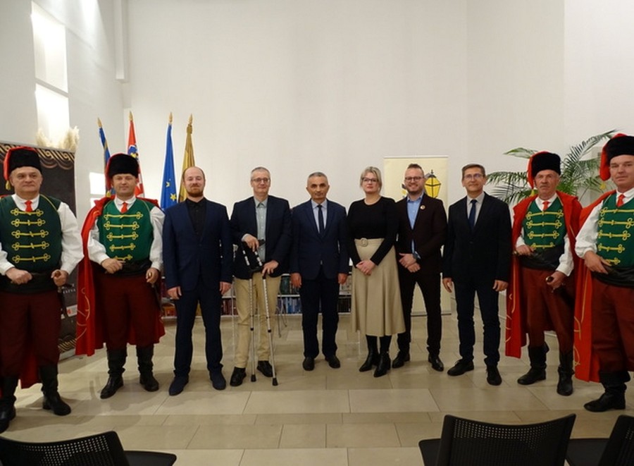 Otvorena izložba MILENIJ HRVATSKOGA KRALJEVSTVA NA PODRUČJU SLAVONIJE, BARANJE I SRIJEMA 1925. GODINE